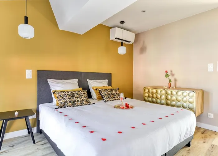 Les Cles De Laure - Le 11 Jacuzzi Avec Terrasses Clim Netflix Parking
